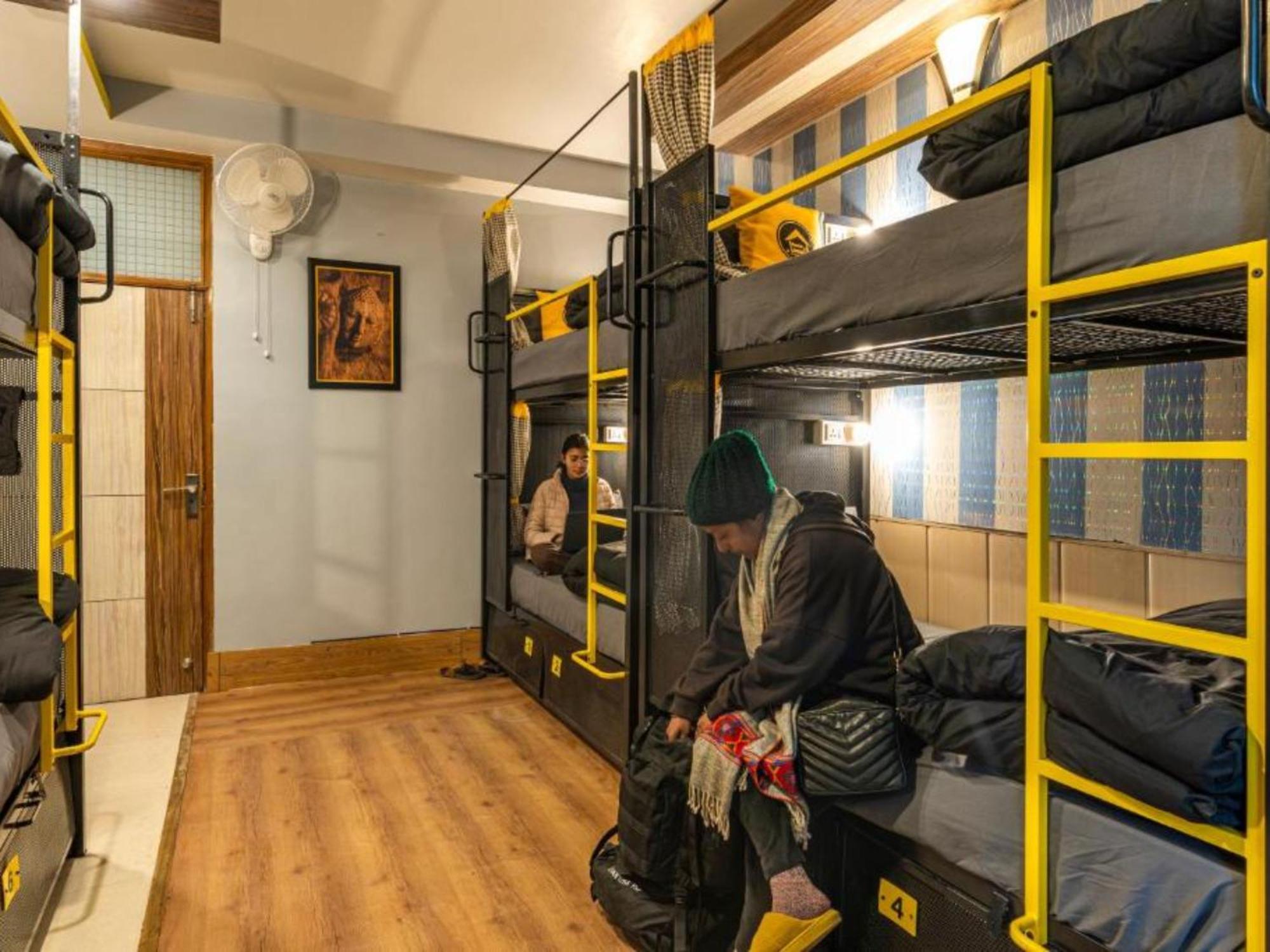 The Hosteller Mcleodganj, Mall Road ماكليود غانج المظهر الخارجي الصورة