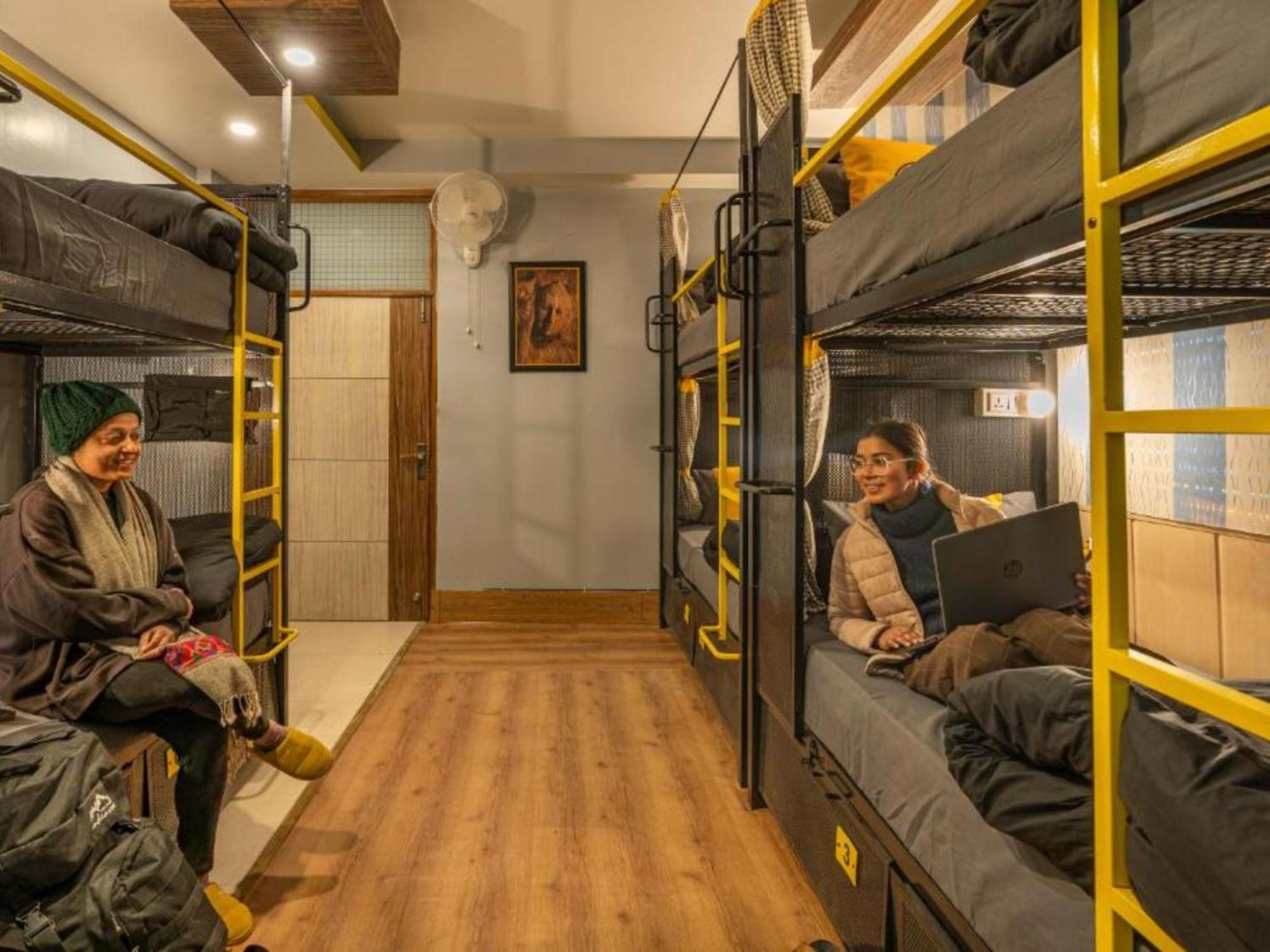 The Hosteller Mcleodganj, Mall Road ماكليود غانج المظهر الخارجي الصورة